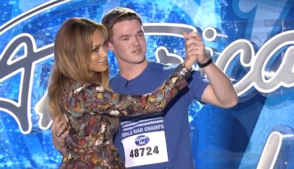 'American Idol' Season 14 Premiere: 20-Year-Old Singing Hopeful Flirts With Jennifer Lopez