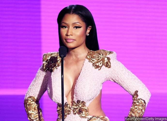 American Music Awards 2015: Nicki Minaj Beats Drake  for Favorite Hip-Hop Album Award