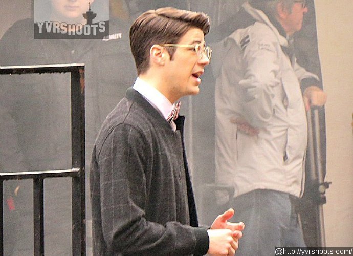 Barry Allen Geeks Out in 'The Flash' Set Picture. Does He Go Incognito?