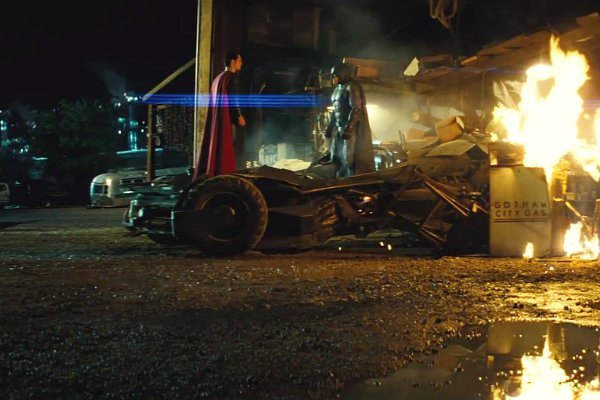 Comic-Con: 'Batman v Superman' New Trailer Arrives Online