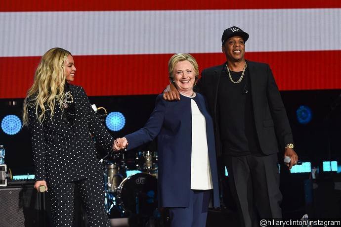 Video: Beyonce Knowles and Jay-Z Rock Hillary Clinton Concert, Kiss on Stage
