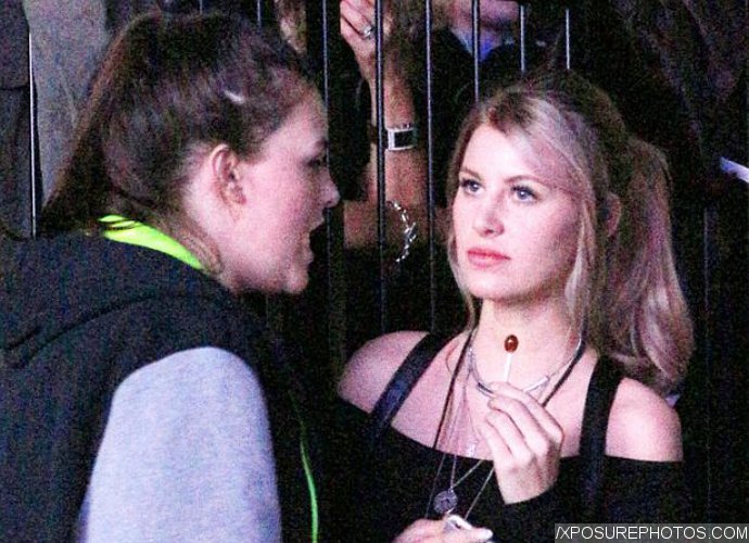 Briana Jungwirth Snapped Cheering on Louis Tomlinson at One Direction Gig
