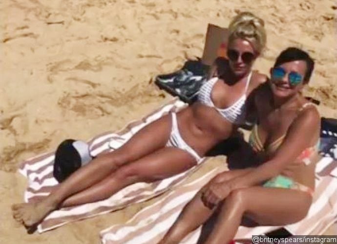 Britney Spears Shows Off Her Toned Body in Skimpy Bikini