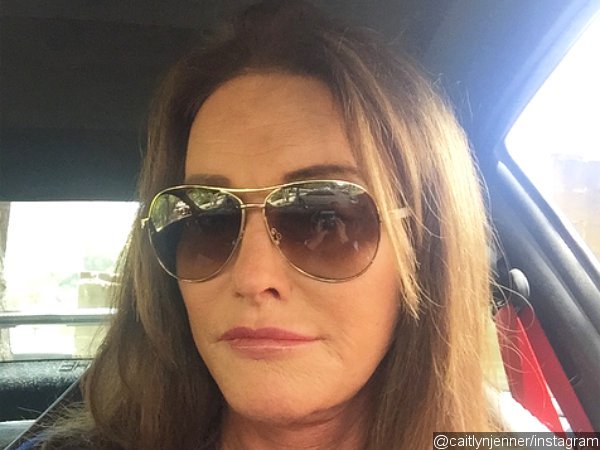 Caitlyn Jenner Posts Her First Selfie