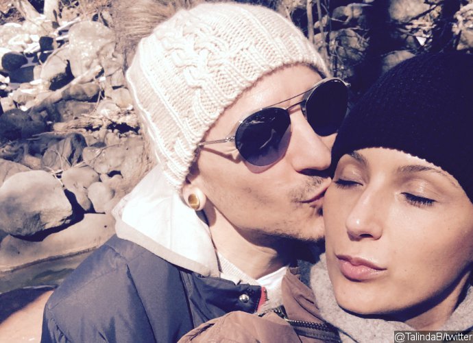 Chester Bennington's Wife Pens Emotional Message a Week After His Death: 'How Do I Move on?'