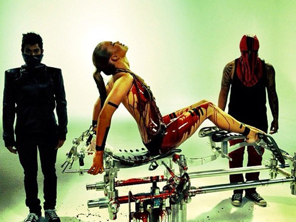 Chris Brown Directs New Video for U.G.L.Y.'s 'RED'
