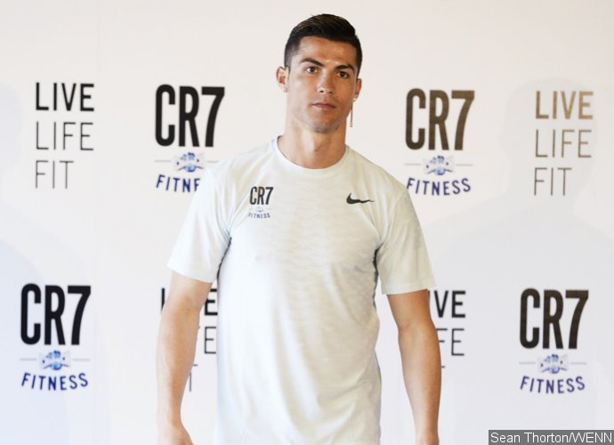 Cristiano Ronaldo Welcomes Twins Via Surrogate - See the First Pic!