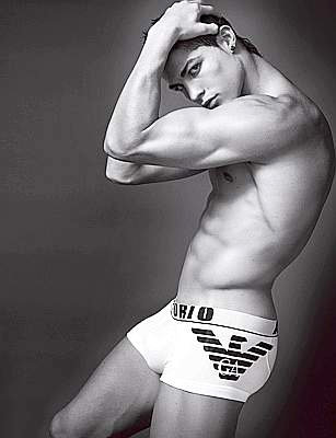 Cristiano Ronaldo Goes cristiano ronaldo girlfriend legs. Cristiano Ronaldo Goes
