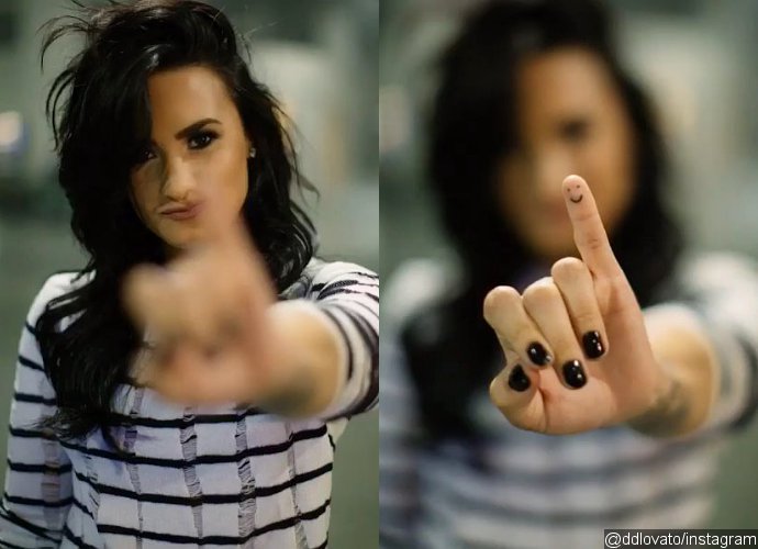 Demi Lovato Unveils Adorable New Pinky Tattoo