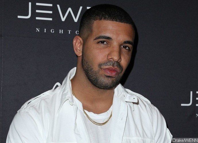 Drake Wears Hailey Baldwin's 'H' Necklace Amid Romance Rumors