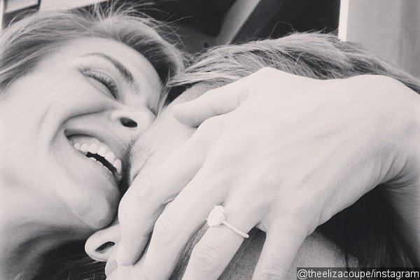 Eliza Coupe Is Engaged to Darin Olien on Thanksgiving
