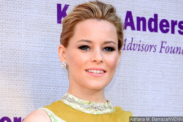 Elizabeth Banks Eying to Direct 'Red Queen'