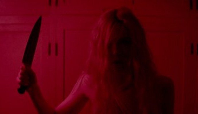 Elle Fanning Is 'Dangerous' in First Trailer for 'The Neon Demon'