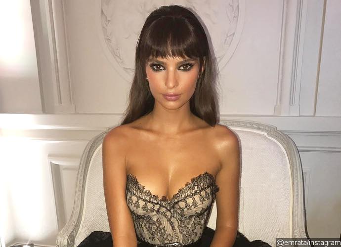 NSFW! Emily Ratajkowski Poses Completely Nude for LOVE Magazine