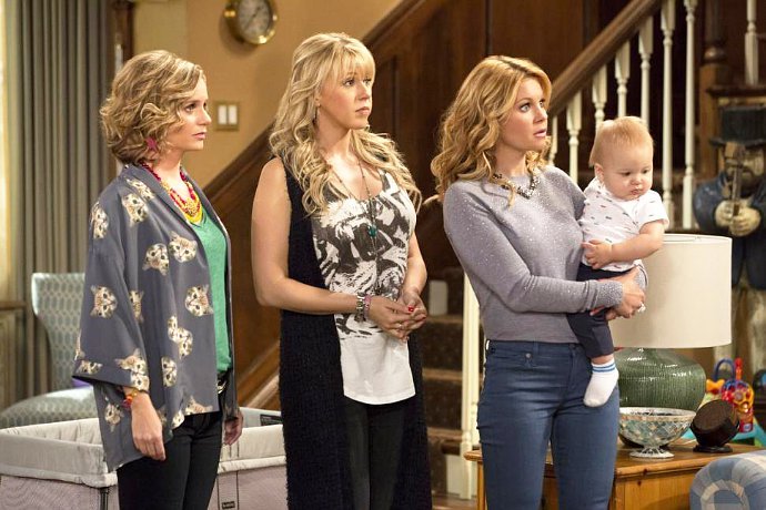 'Fuller House' First Photos: Take a Look at the Tanners' Reunion and the Offspring