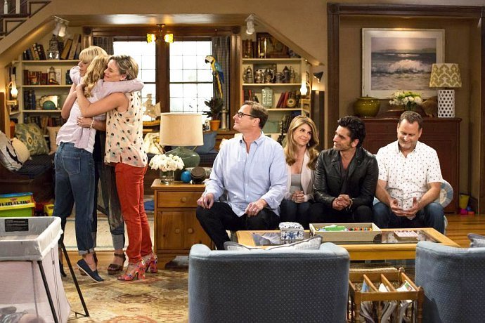'Fuller House' to Have a Bit More 'Adult' Humor, Not Ruling Out the Olsen Twins Just Yet