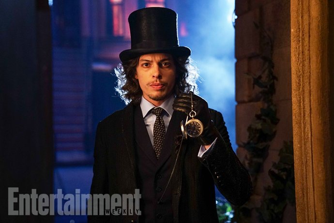 'Gotham' Reveals First Look at Mad Hatter, Harley Quinn May Have Already Appeared on the Show