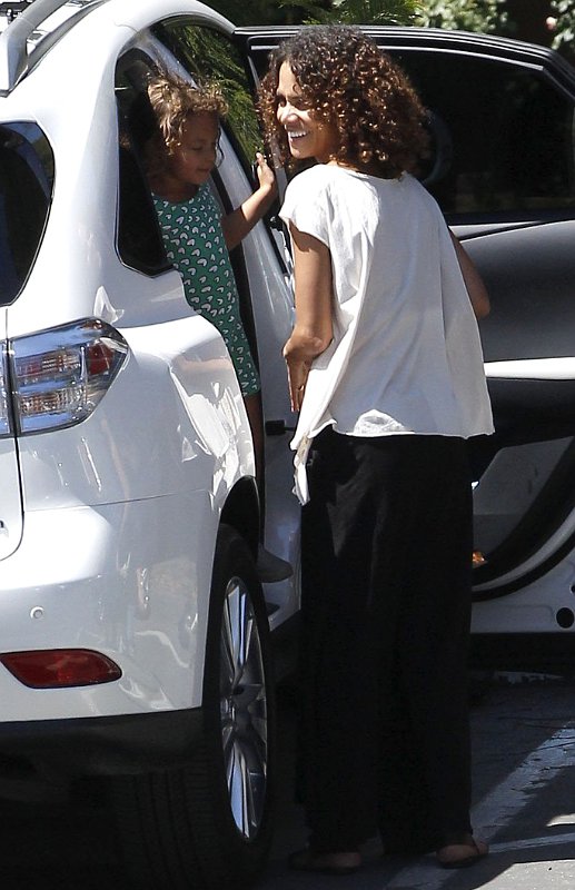 Halle Berry Rocks New Curly Extensions