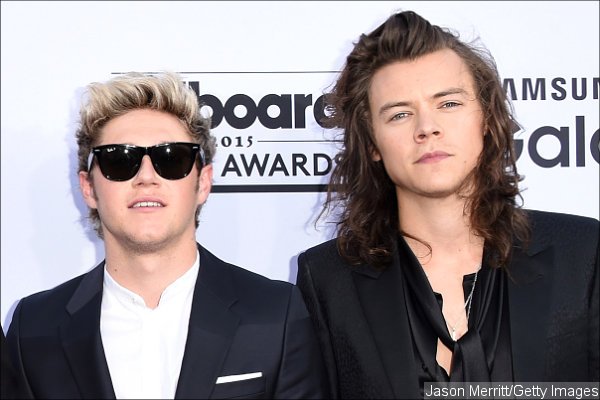 Harry Styles Grabs Niall Horan's Crotch After One Direction's Billboard Award Win
