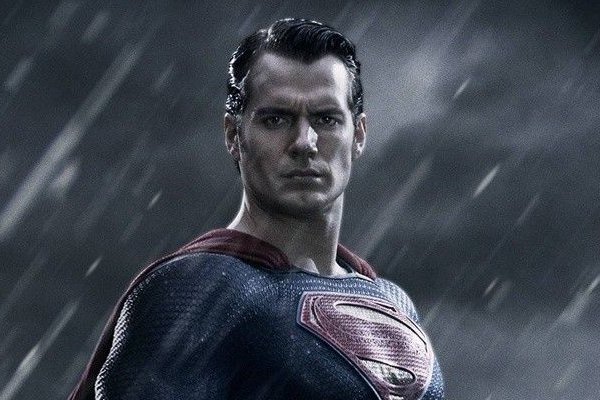 Henry Cavill on 'Batman v Superman': It Is Not 'Man of Steel' Sequel