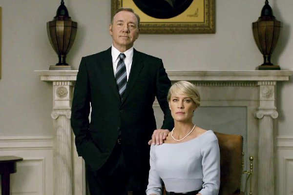 'House of Cards' New Season 3 Promo: Awkward Photo Shoot