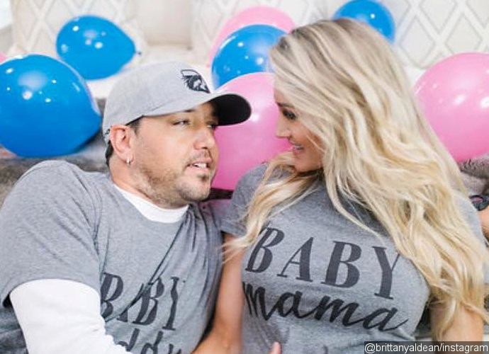 Surprise! Jason Aldean's Wife Brittany Kerr Is Pregnant With Their First Child