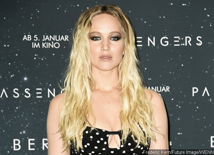 Jennifer Lawrence's Private Jet Makes Emergency Landing Due to Engine Failure