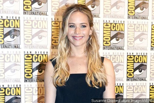 Jennifer Lawrence Reveals She Googles 'Jennifer Lawrence Ugly'