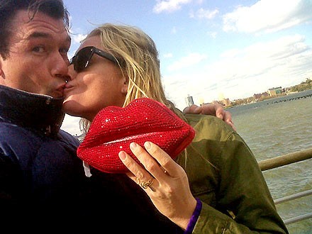 Jerry O 39Connell and Rebecca Romijn have renewed their wedding vows 