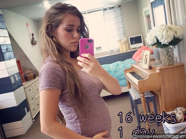 Jessa Dugar Shows Off Growing Baby Bump in a New Instagram Pic