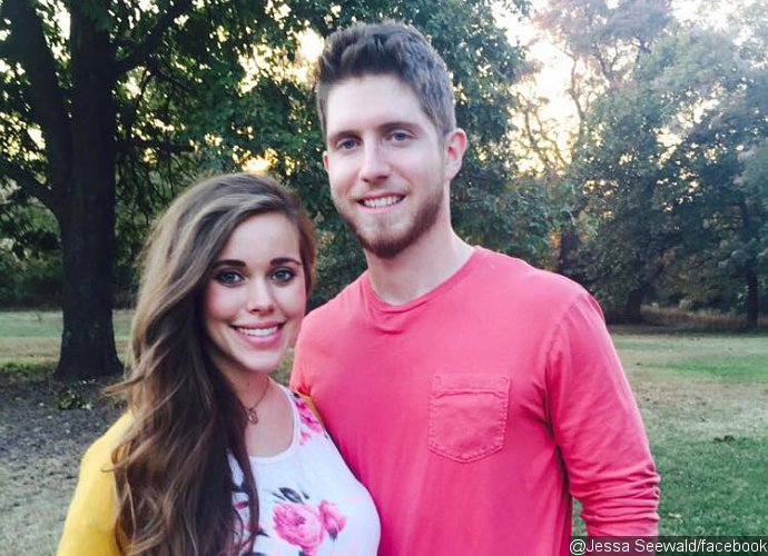 Jessa Duggar Welcomes Second Child - See the Baby Boy's First Pic