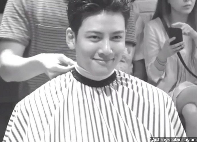 Ji Chang Wook Gets Military Buzz Cut Ahead of His Enlistment