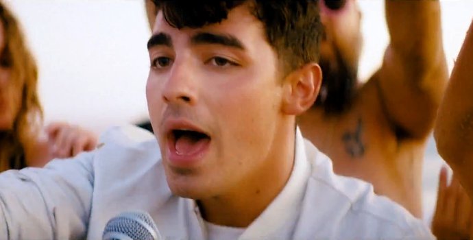 Joe Jonas' DNCE Premieres Gigi Hadid-Directed Video for 'Cake by the Ocean'