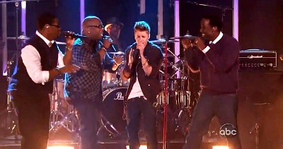 Justin Bieber Showcases 'Fa La La' on 'DWTS', Previews 'Santa Claus' Video