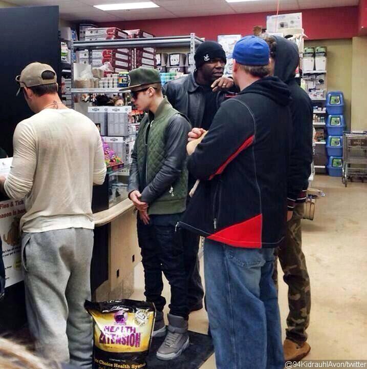 Justin Bieber Slammed by PETA for Buying Dog