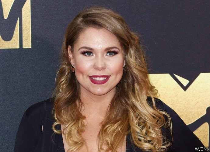 Pregnant Kailyn Lowry Spotted With New Man After Revealing the Father of Her Unborn Child