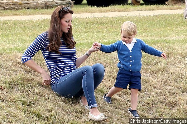 Kate Middleton Shows Off Slim Post-Baby Body in Skinny Jeans Six Weeks After Giving Birth