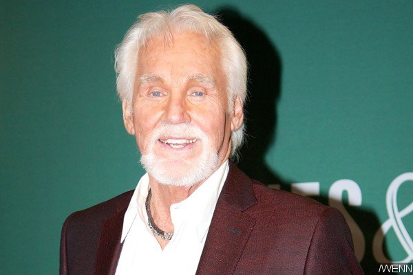 Kenny Rogers Announces He's Retiring After Next Tour