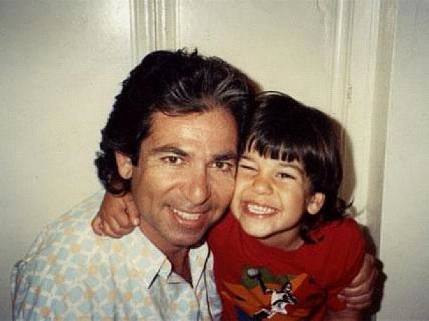 Kim Kardashian Celebrates Late Father&rsquo;s Birthday by Tweeting Vintage Photos