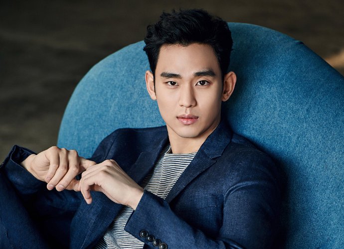 Kim Soo Hyun's Last Pictures Before Military Enlistment Revealed