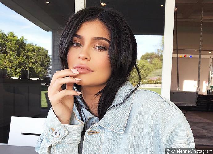 Pregnant Kylie Jenner Hosts Extravagant Family Thanksgiving at Home