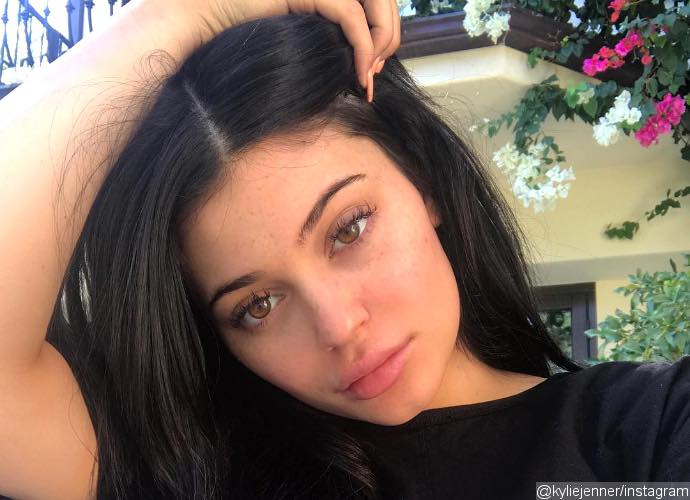 Here's How Kylie Jenner Is Reportedly Coping With Morning Sickness and Other Pregnancy Symptoms