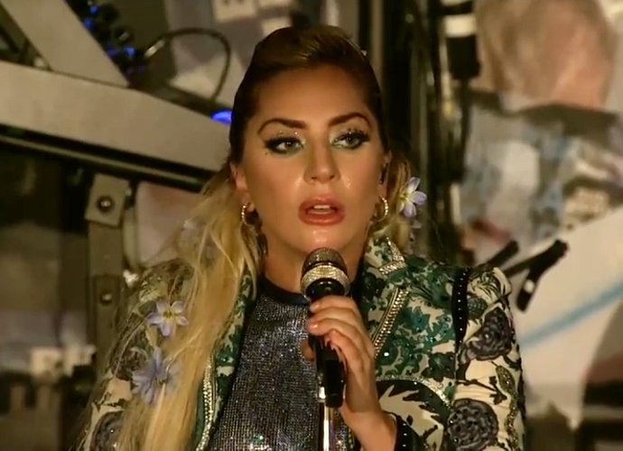 Watch Lady GaGa Crowd Surf at Final 'Dive Bar Tour' Show