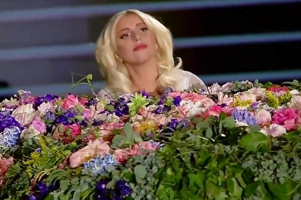 Lady GaGa Performs Cover of 'Imagine' at 2015 European Games Opening