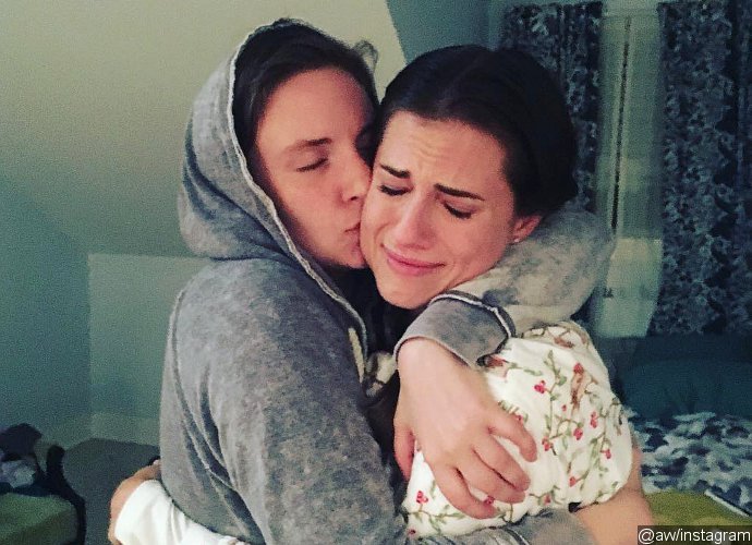 Lena Dunham and Allison Williams Tearfully Say Goodbye to 'Girls' as Filming Wraps