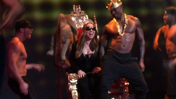 Mariah Carey Gets Lap Dance From Tyson Beckford at Chippendales