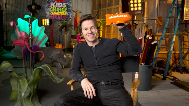Mark Wahlberg Tapped to Host 2014 Kids' Choice Awards