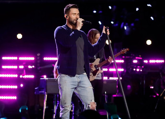 Watch Maroon 5 Perform 'Don't Wanna Know' Live on 'The Voice'