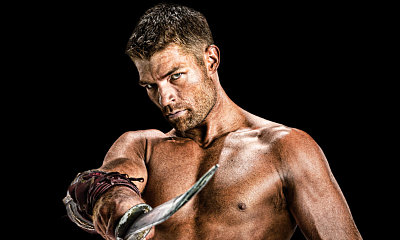 Liam McIntyre's Spartacus embraces leadership on 'Spartacus: Vengeance'