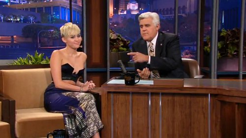 Video: Miley Cyrus Reveals Details of Liam Hemsworth's Proposal